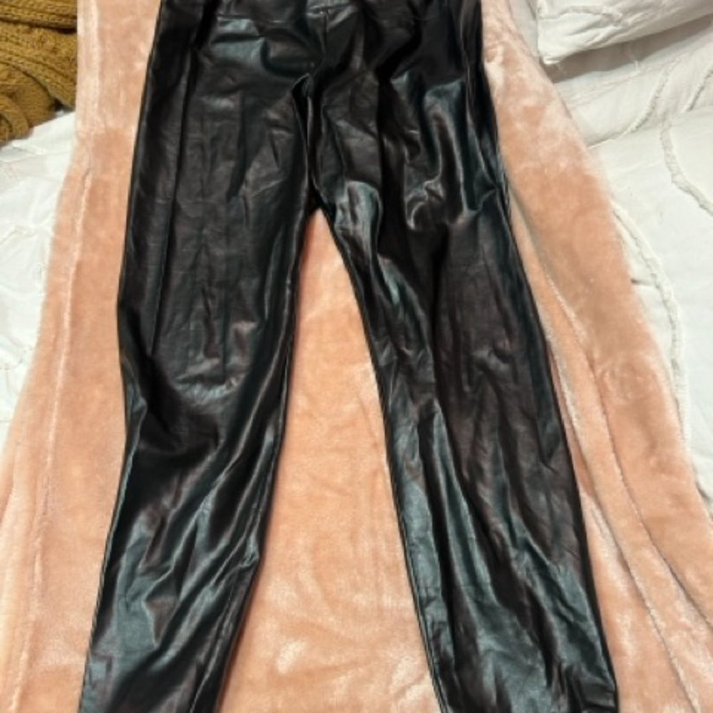 Wilfred Free Daria High Waisted Vegan Leather Leggings - Black - Large